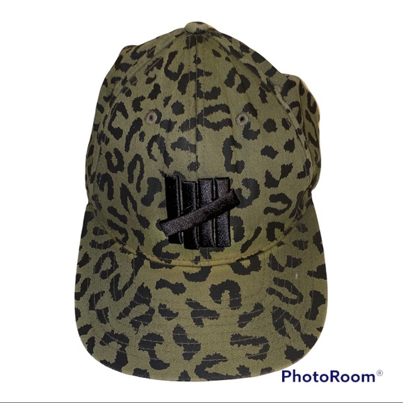 Undefeated Other - Undefeated Five Strike Combat Green Leopard Snapback Hat